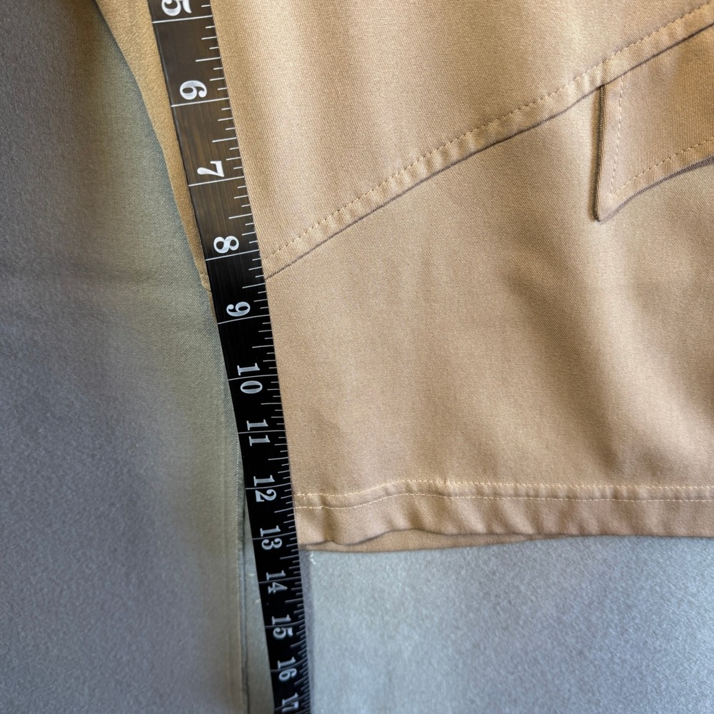 LBH Khaki Micro-Polyester Wicking Cargo Knee Length Shorts Womens Size 6 Utility - Picture 7 of 7
